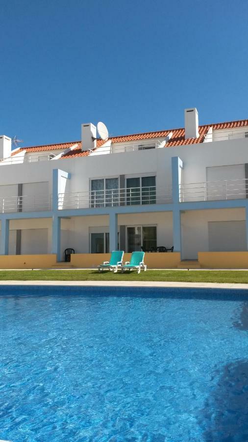 פראייה דה לורינייה Townhous Praia Da Areia Branca מראה חיצוני תמונה