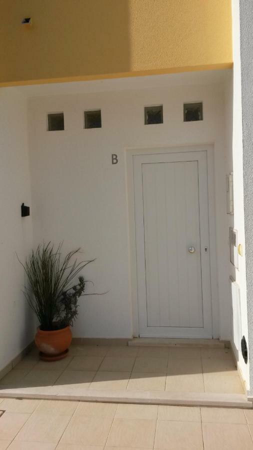 פראייה דה לורינייה Townhous Praia Da Areia Branca מראה חיצוני תמונה
